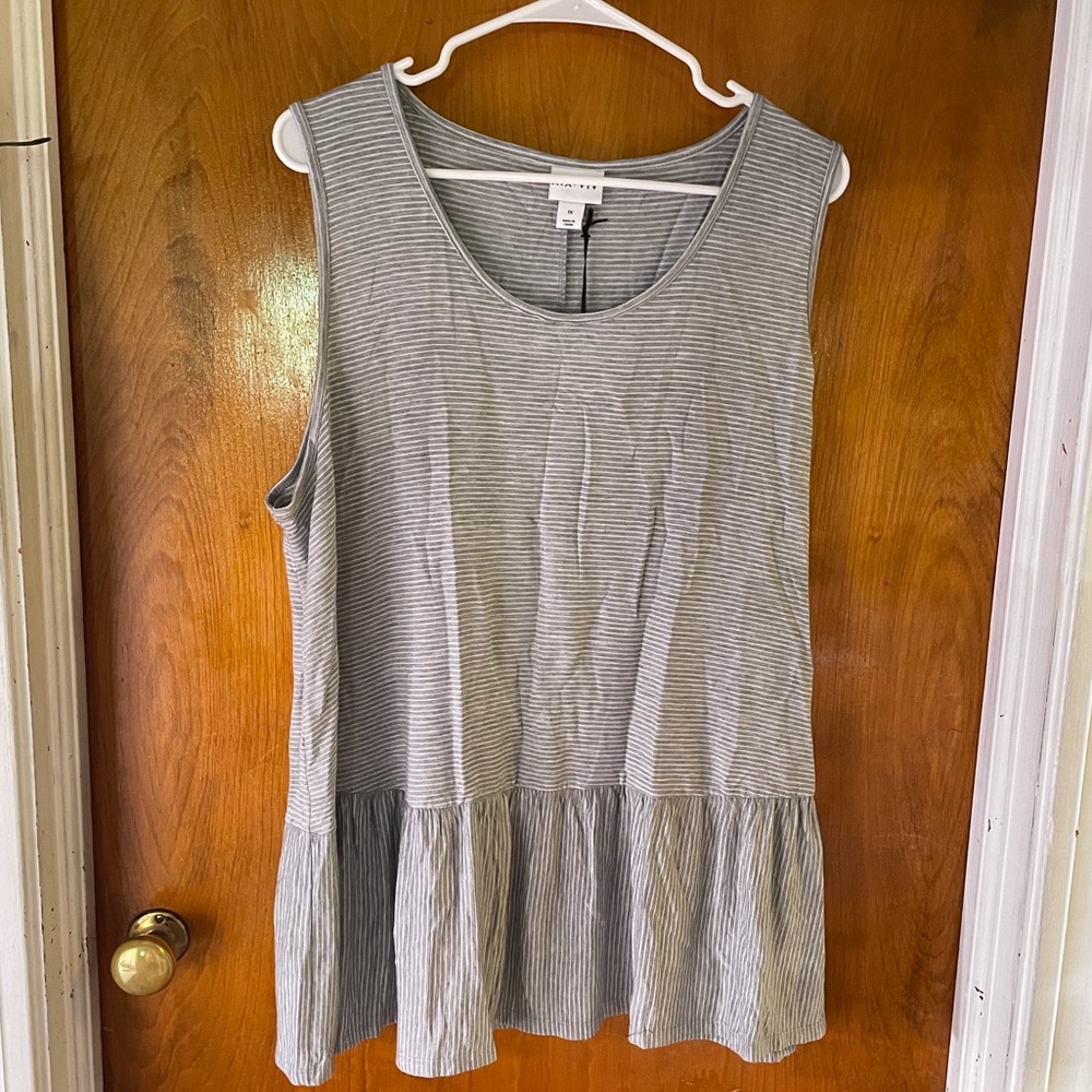 ⭐️Closeout Price⭐️ Striped Tank